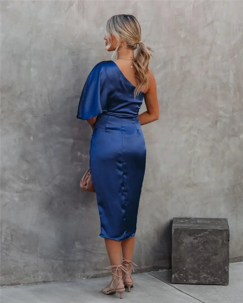 Lola - Elegante Satijnen One Shoulder Jurk Dames