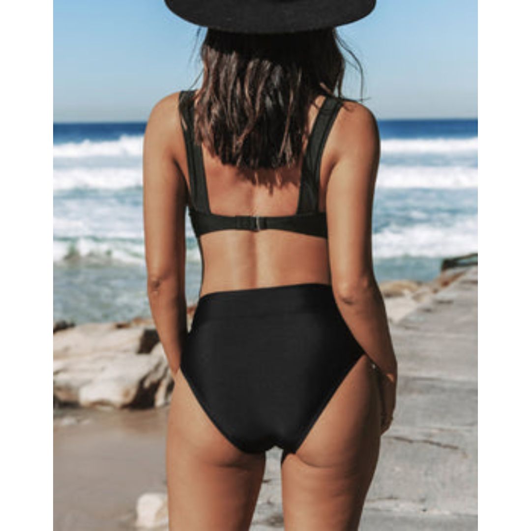 Manon - Sexy Bikini met V-hals