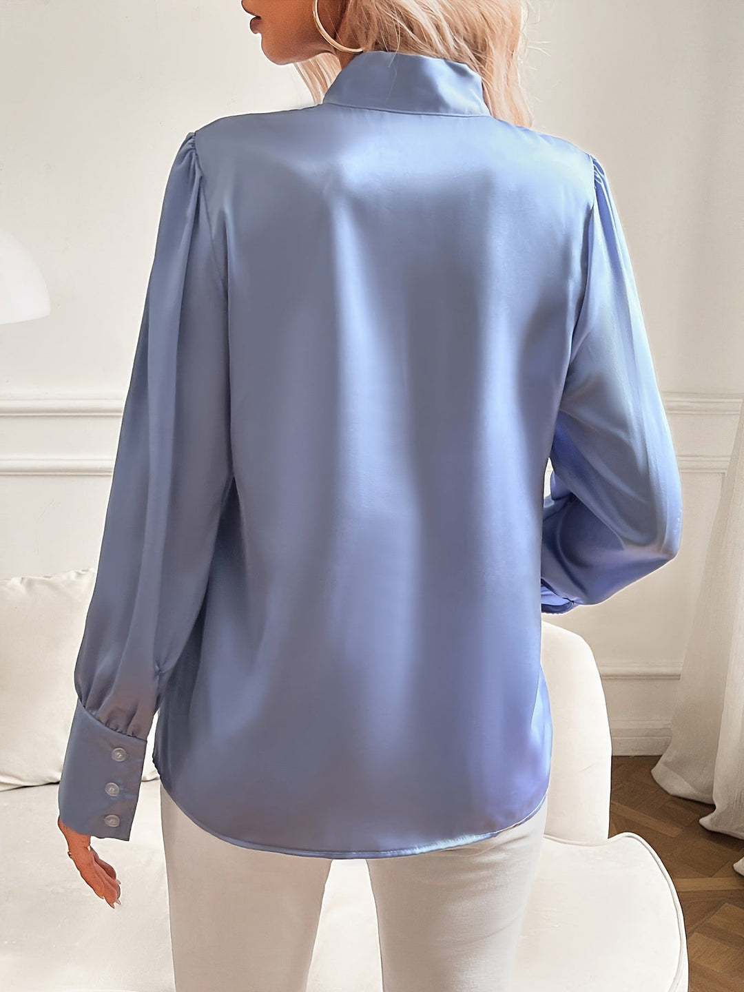 Damesblouse Met Strik Hals En Elegante Mouwen - Zara