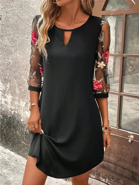 Naomi - Elegante Jurk met Kanten Mouwen